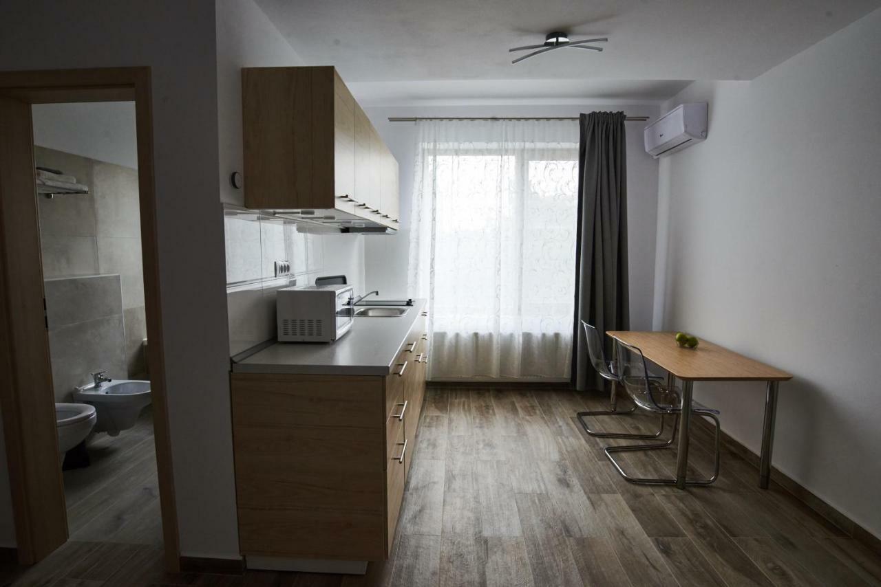 At Central Apartments Bucarest Exterior foto