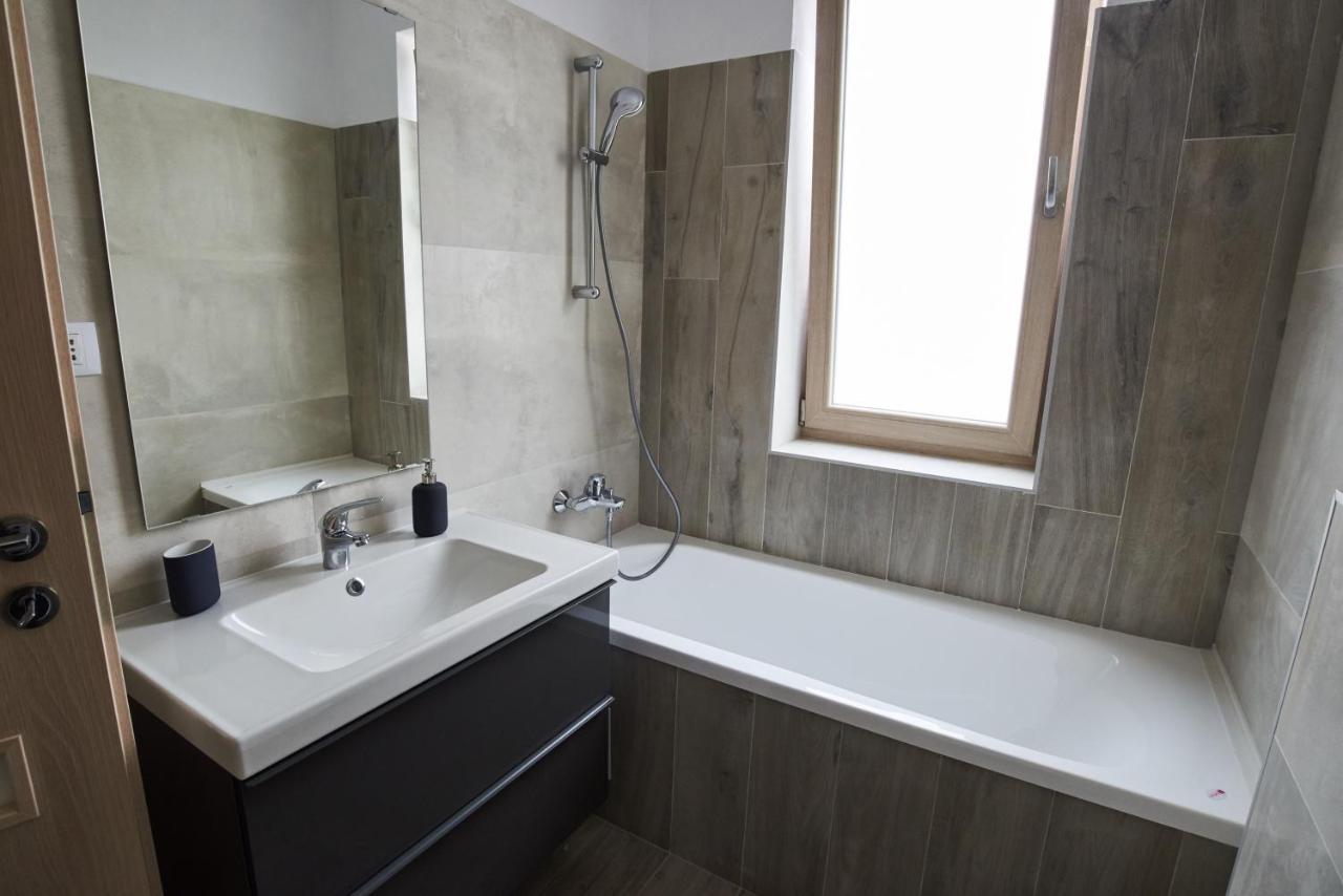 At Central Apartments Bucarest Exterior foto